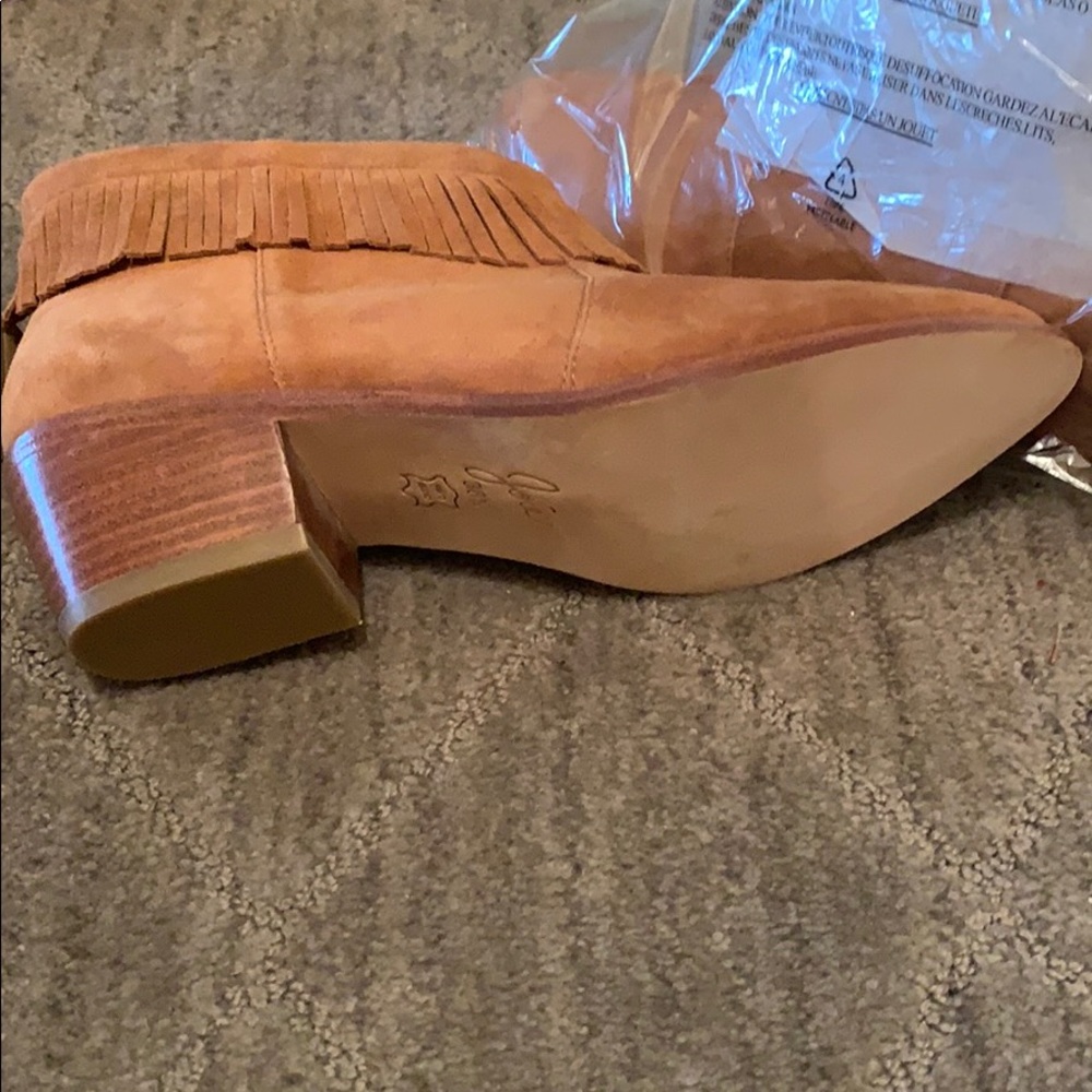 Boots - Picture 3 of 3